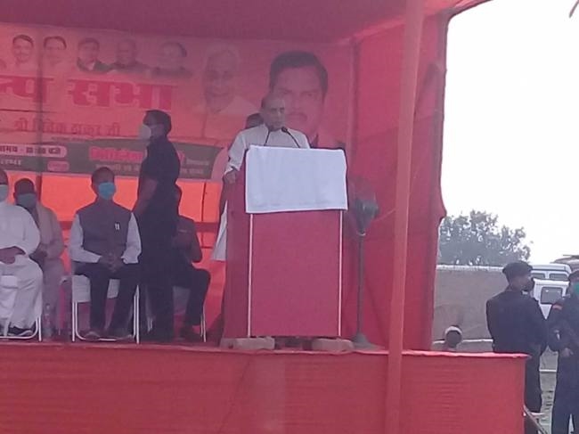 नीतीश कुमार के दामन में कभी दाग नहीं लगा : राजनाथ सिंह