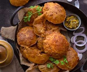 बचे हुए राजमा का लें ज़ायका 'मसाला पूड़ी' बनाकर