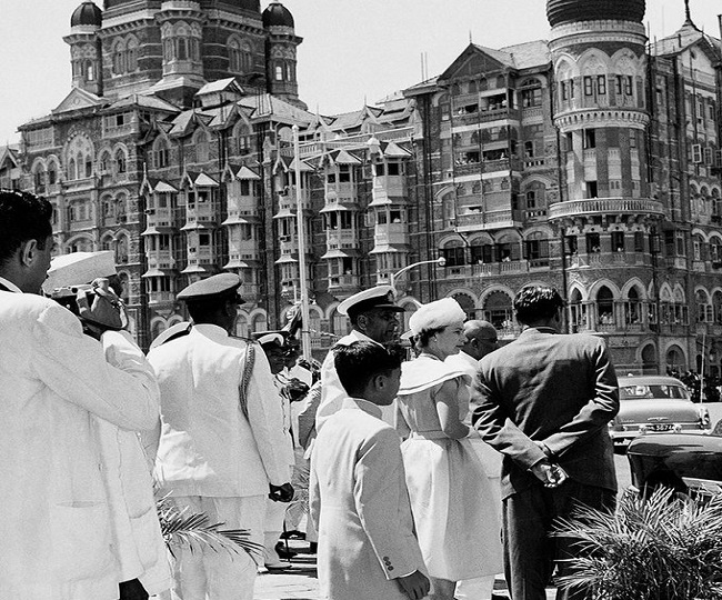 शाही जोड़े ने वर्ष 1961 में भारत के गेट वे का दौरा किया
