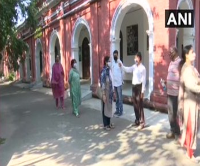 जम्मू कश्मीर में स्कूलों में हुई सफाई