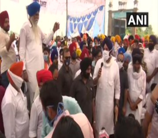 पंजाब में भारत बंद यातायात ठप