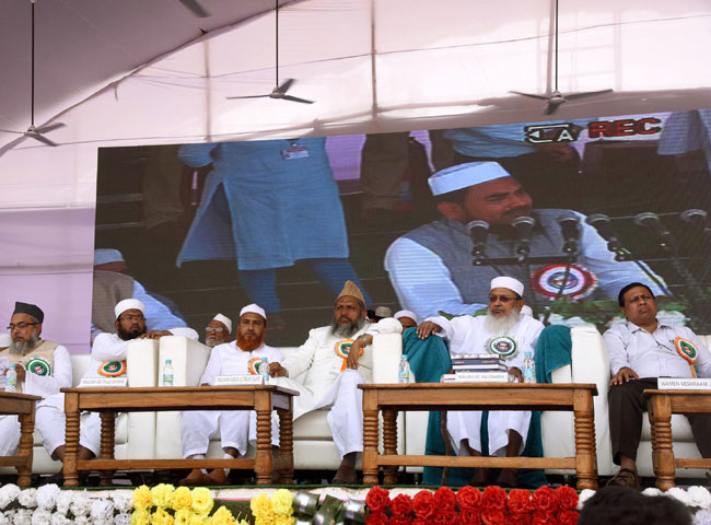 'दीन बचाओ-देश बचाओ' सम्मेलन में नफरत के खिलाफ उठी आवाज, देखें तस्वीरें...