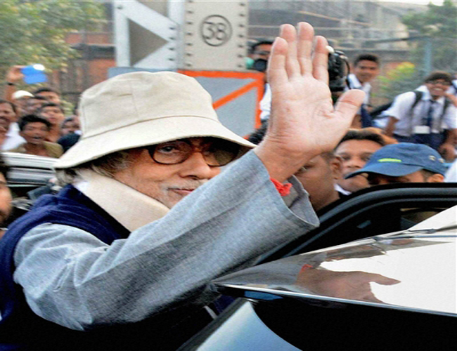 पिकु के लिए अमिताभ पहुंचे कोलकाता