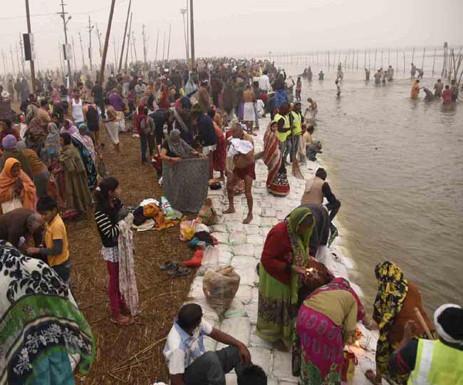 तस्वीरों में देखें-पौष पूर्णिमा पर पावन डुबकी
