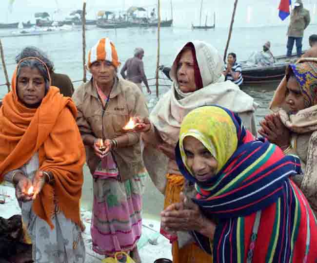 तस्वीरों में देखें-पौष पूर्णिमा पर पावन डुबकी