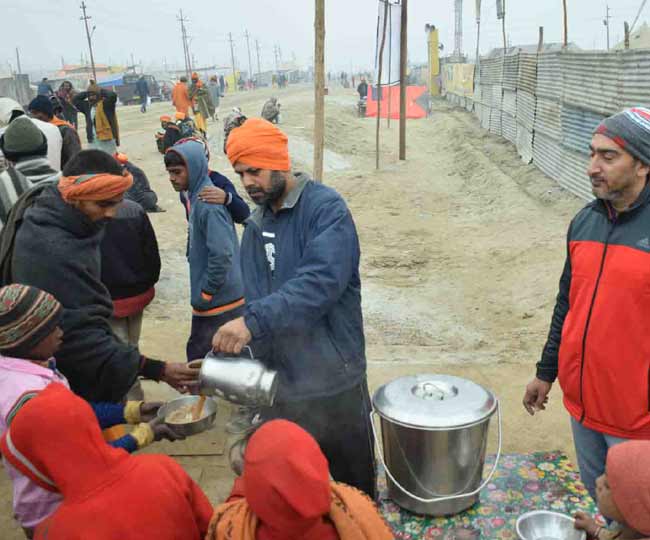तस्वीरों में देखें-पौष पूर्णिमा पर पावन डुबकी