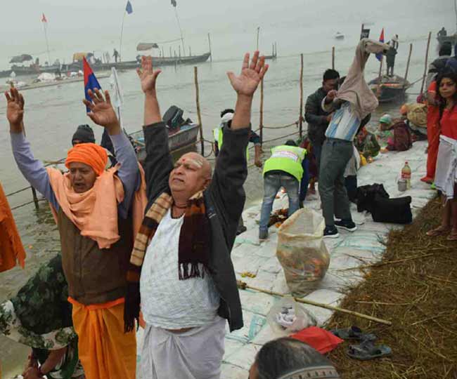 तस्वीरों में देखें-पौष पूर्णिमा पर पावन डुबकी