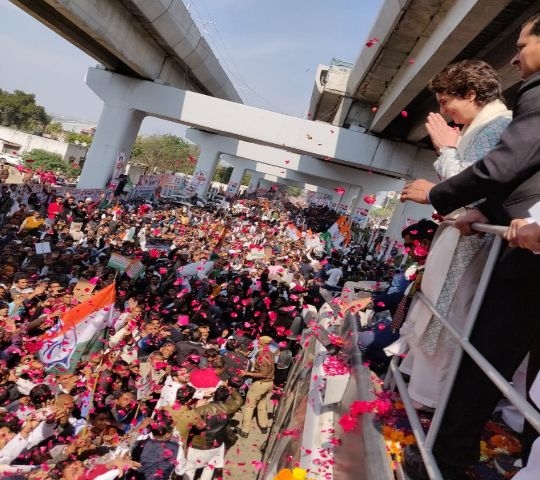 //www.jagranimages.com/images/priyanka1_2019_2_11_141916_s.jpg