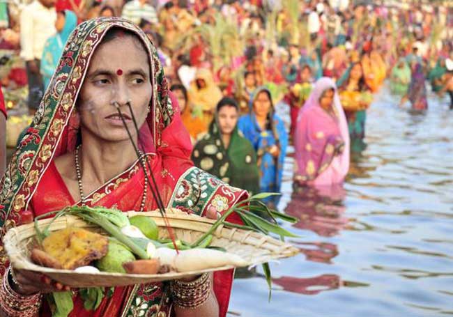 तस्वीरों के जरिए जानें सूर्पासना के पवित्र पर्व ‘छठ’ से जुड़ी कुछ विशेष बातें