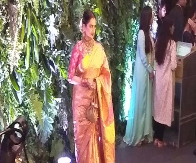 मुंबई में हुआ विरुष्का का रिसेप्शन, देखें खूबसूरत तस्वीरें