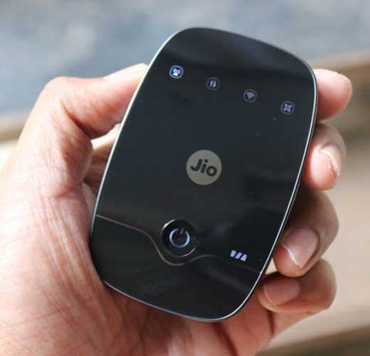 //www.jagranimages.com/images/reliance_jio_5_2016_10_13_163756_s.jpg
