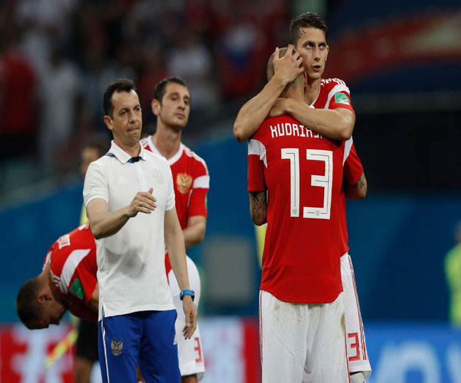 //www.jagranimages.com/images/russia-croatia_2018_7_9_211220_s.jpg