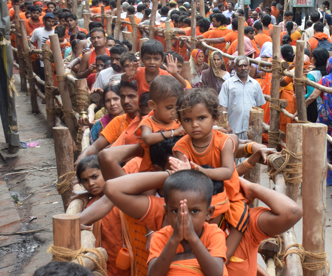 तस्वीरों में देखें-मंदिर-मंदिर हर हर बम बम