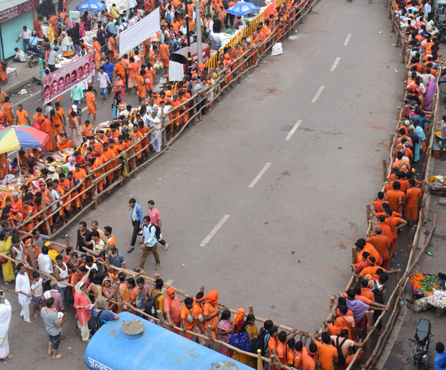 तस्वीरों में देखें-मंदिर-मंदिर हर हर बम बम