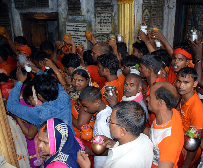 तस्वीरों में देखें-मंदिर-मंदिर हर हर बम बम