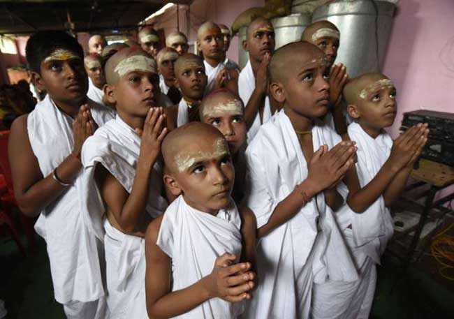 संस्कृत बोलने वाले इस गांव के हर घर से एक है इंजीनियर या अफसर, जानें इनके बारे में