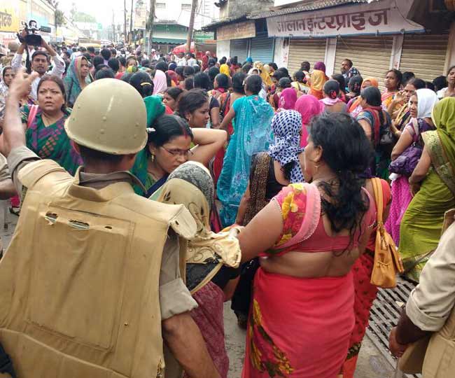 तस्वीरों में देखें-उग्र होता शिक्षामित्रों का आंदोलन