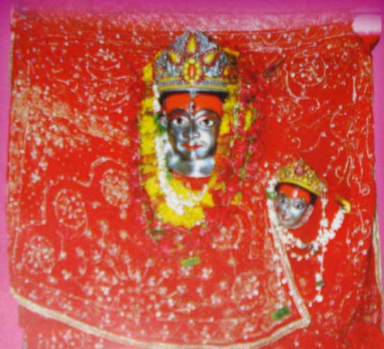 //www.jagranimages.com/images/skandamata_photos_2017_9_25_102433_s.jpg