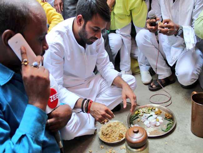 पिता लालू यादव की तरह ठेठ बिहारी अंदाज में दिखे तेज प्रताप, देखें तस्वीरें