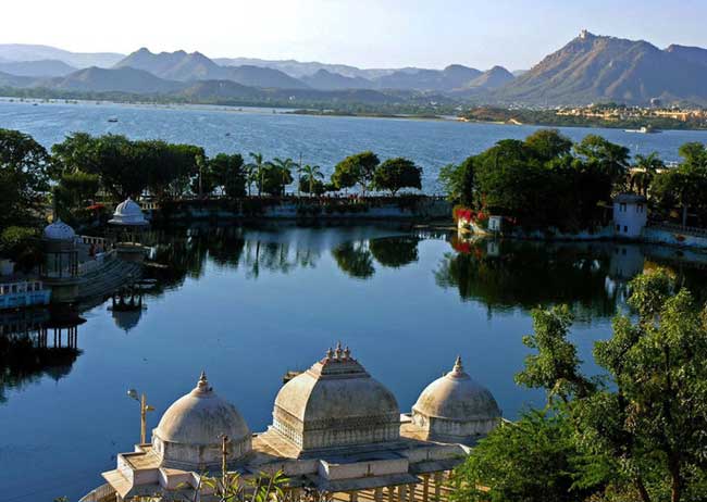 राजस्थान के उदयपुर की पिछोली झील