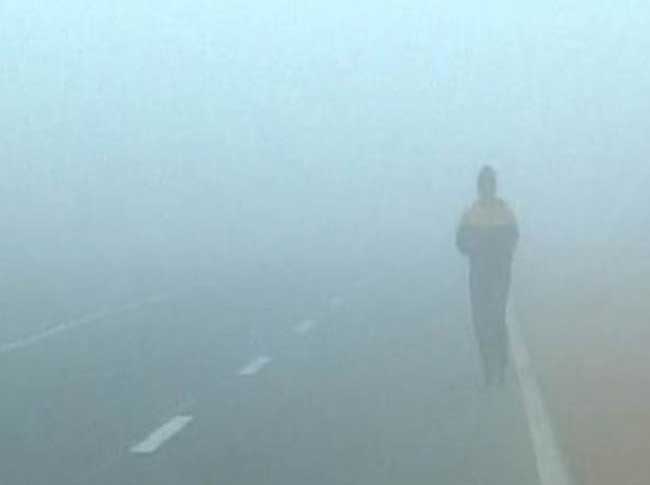 उत्तर भारत में पारा 5 के नीचे, देखें कंपा देने वाली ये तस्वीरें