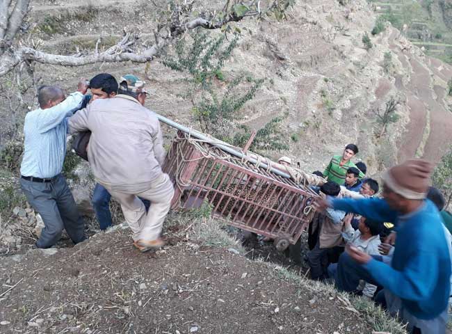PICS: उत्तराखंड के इस गांव में घुसा तेंदुआ, अटकी रही ग्रामीणों की सांसें