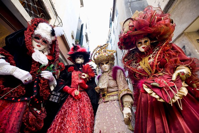 //www.jagranimages.com/images/venice6_2017_12_7_183926_s.jpg