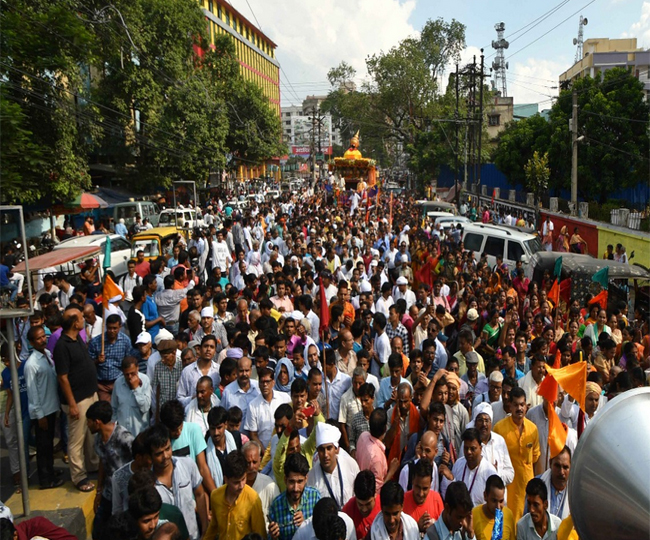 पटना में बलदेव और सुभद्रा संग नगर भ्रमण को निकले भगवान जगन्नाथ, देखें तस्वीरें...