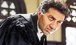 Top ten Most popular Bollywood film lawyers who overcome movie Hero Top ten Most popular Bollywood film lawyers who overcome movie Hero