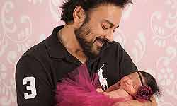 Adnan Sami daughter first pictures are so cute just like fairy tale Adnan Sami daughter first pictures are so cute just like fairy tale