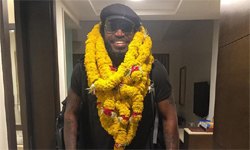 Chris Gayle reiterated his phenomenal batting ability in RCB Chris Gayle reiterated his phenomenal batting ability in RCB