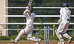 Top 5 deadly fast Bowlers in Cricket History always make batsman astonished with their dangerous balls Top 5 deadly fast Bowlers in Cricket History always make batsman astonished with their dangerous balls