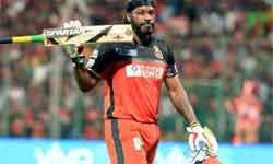 Chris Gayle became the first batsman in the world to score 10000 runs in T 20 Chris Gayle became the first batsman in the world to score 10000 runs in T 20