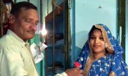 25 year old girl prisoner marriage to 52 year old police constable in bihar on valentine day 25 year old girl prisoner marriage to 52 year old police constable in bihar on valentine day