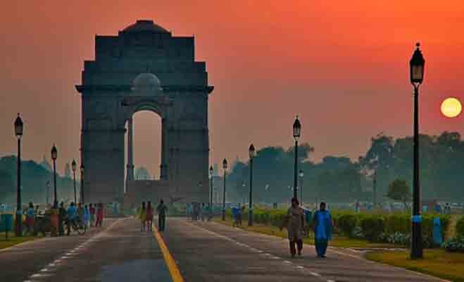9 देश जहां बड़ी संख्या में लोग बोलते हैं हिंदी,ऑफीशियल लैंग्वेज भी है एक देश की