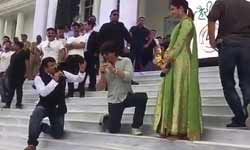 Delhi BJP chief Manoj Tiwari goes weak in the knees before Anushka Sharma Delhi BJP chief Manoj Tiwari goes weak in the knees before Anushka Sharma