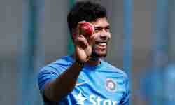 In A Superb Spell Of Fast Bowling Umesh Yadav Reverse Swing In A Superb Spell Of Fast Bowling Umesh Yadav Reverse Swing