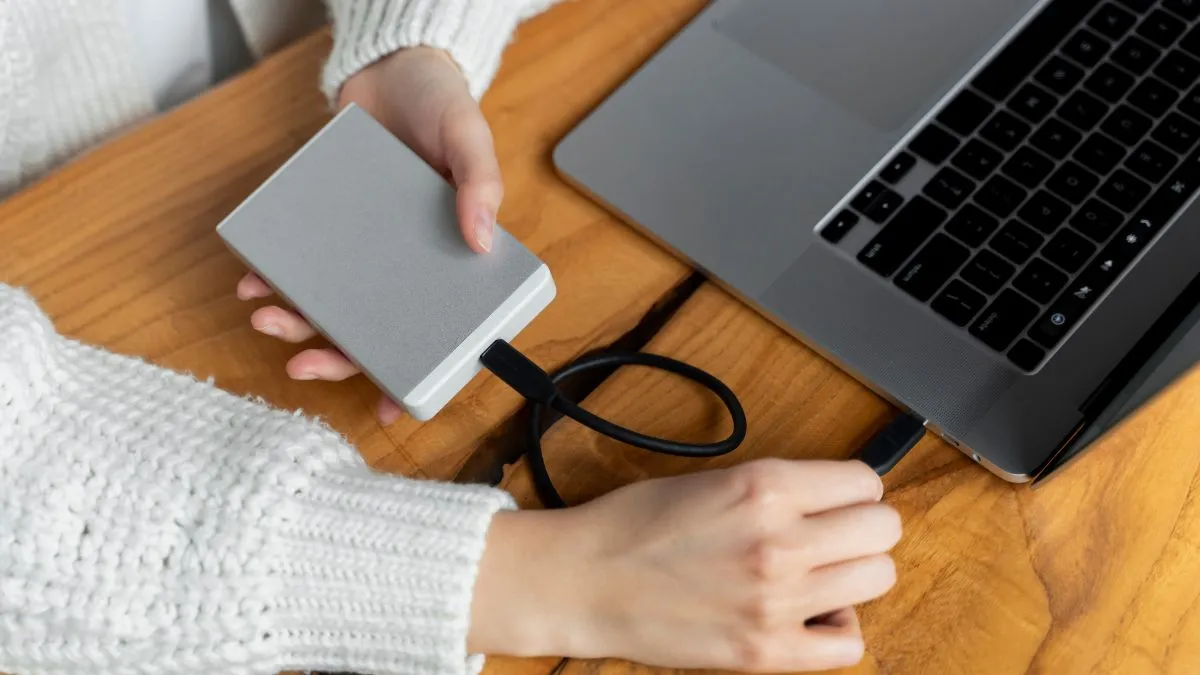 तेज डेटा स्टोरेज के लिए पोर्टेबल SSD