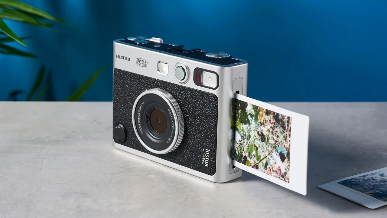 दिवाली की यादों को कैद करने के लिए Instant Camera