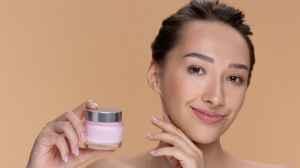 बेहतरीन एंटी-एजिंग नाइट क्रीम