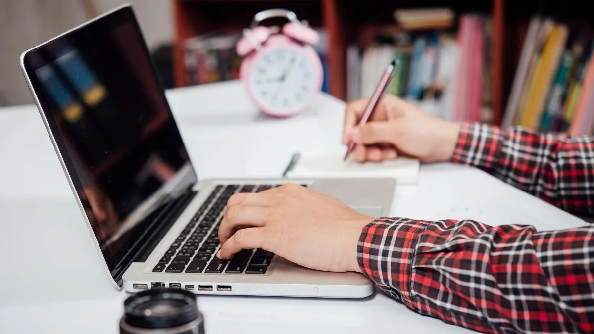 राइटर्स के लिए टॉप 5 लैपटॉप