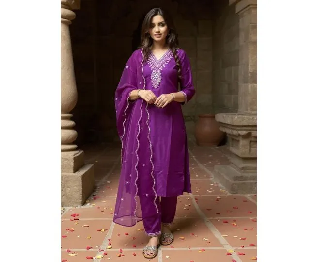 Myntra की Big Fashion Festival Sale 2026 में Indo Era के डिजाइनर सूट्स पर मिल रही है 81% तक की भारी छूट