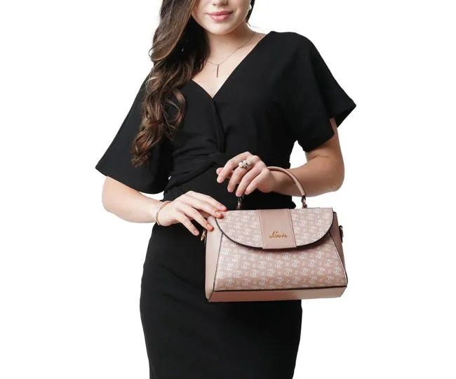 Myntra Big Fashion Festival Sale 2026 में ब्रांडेड हैंडबैग्स पर मिल रही छूट के साथ अपग्रेड होगा आपका स्टाइल!