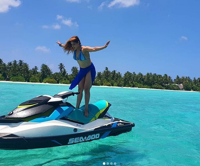 एक बोल्ड फोटो क्लिक करवाने के लिए आरती सिंह को करनी पड़ती है कितनी मेहतन, देखिए  