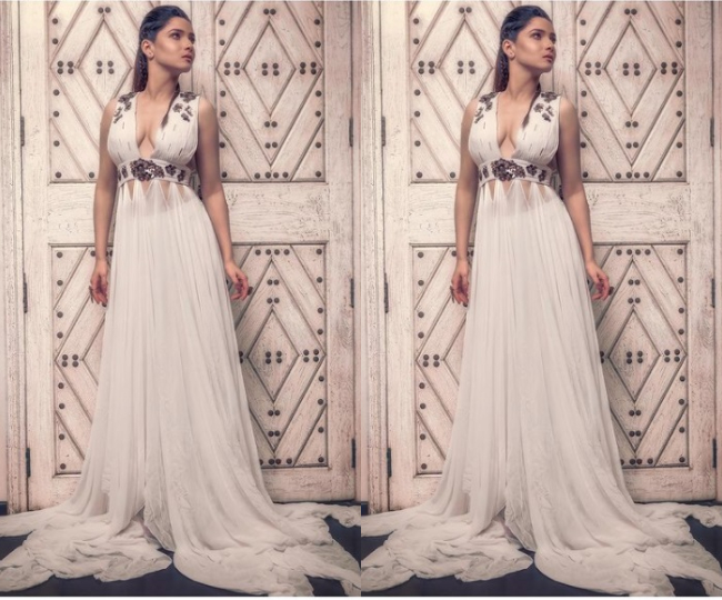 शिमर ड्रेस में अंकिता लोखंडे ने शेयर कीं बोल्ड फोटोज़, जमकर हो रहीं वायरल  