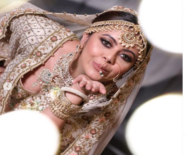 देवोलीना भट्टाचार्जी ब्राइड लुक