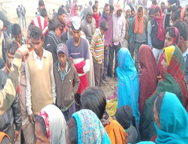 चंदौली में झोपड़ी में घुसी पशुओं से लदी तेज रफ्तार ट्रक, सात की मौत