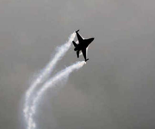 à¤¸à¥€à¤®à¤¾ à¤•à¥‡ à¤ªà¤¾à¤¸ à¤¦à¤¿à¤–à¥‡ à¤šà¤¾à¤° à¤ªà¤¾à¤•à¤¿à¤¸à¥à¤¤à¤¾à¤¨à¥€ F-16 à¤²à¤¡à¤¼à¤¾à¤•à¥‚ à¤µà¤¿à¤®à¤¾à¤¨, à¤­à¤¾à¤°à¤¤ à¤¨à¥‡ à¤¸à¥à¤–à¥‹à¤ˆ-30 à¤”à¤° à¤®à¤¿à¤°à¤¾à¤œ à¤¸à¥‡ à¤–à¤¦à¥‡à¤¡à¤¼à¤¾