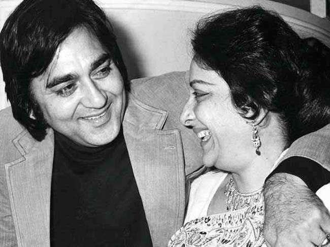 Happy Birthday Nargis Dutt: जब Nargis की जान बचाने के लिए आग में कूद गए थे Sunil Dutt - Happy Birthday Nargis Dutt While shooting film Mother India Sunil dutt saved the
