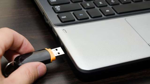How to Format Any USB Drive?